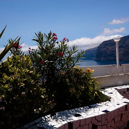 Apartahotel Vigilia Park Puerto de Santiago (Tenerife)